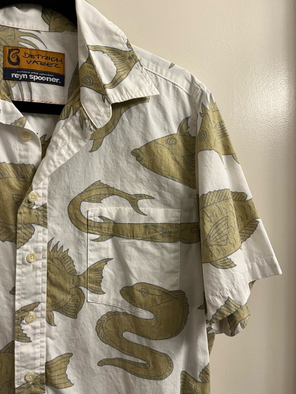 Reyn Spooner Dietrich Varez Fish Hawaiian Button Down - Picture 4 of 12